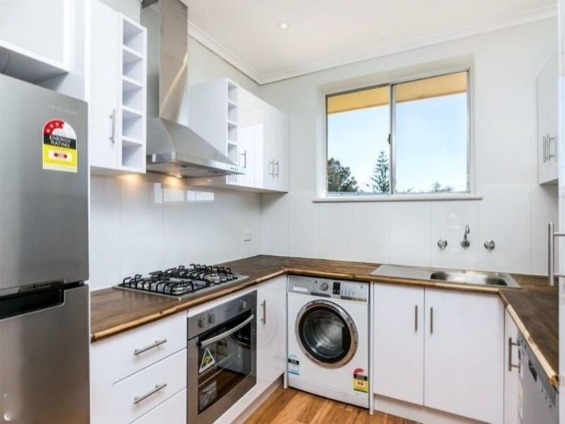 9/50 Adelphi Crescent, Glenelg North SA 5045