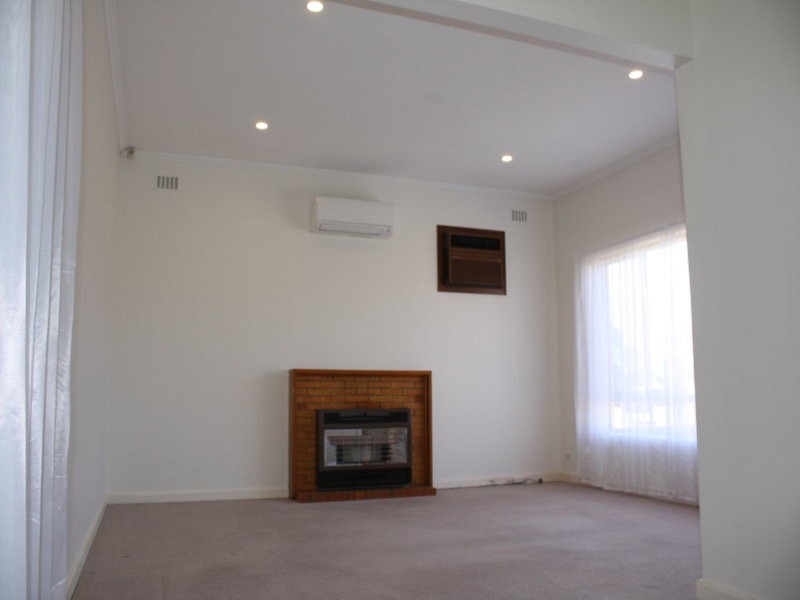 22 Shandon Avenue, Seaton SA 5023