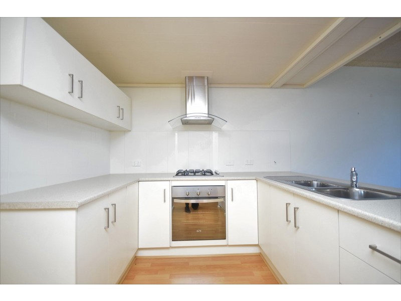 2/54 Greenfield Crescent, West Lakes Shore SA 5020