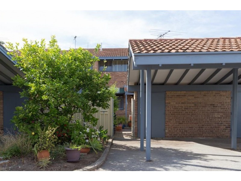 2/54 Greenfield Crescent, West Lakes Shore SA 5020