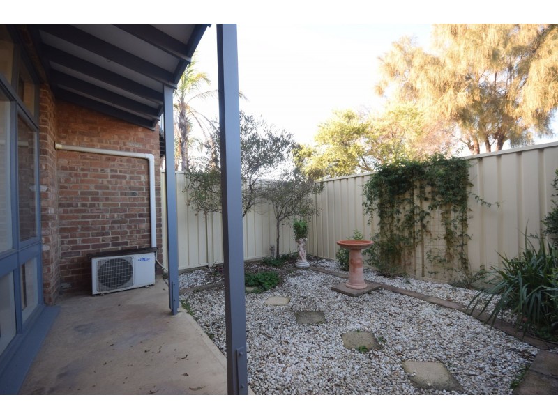 2/54 Greenfield Crescent, West Lakes Shore SA 5020