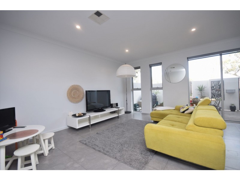 3/7 Buckle Street, Glenelg North SA 5045