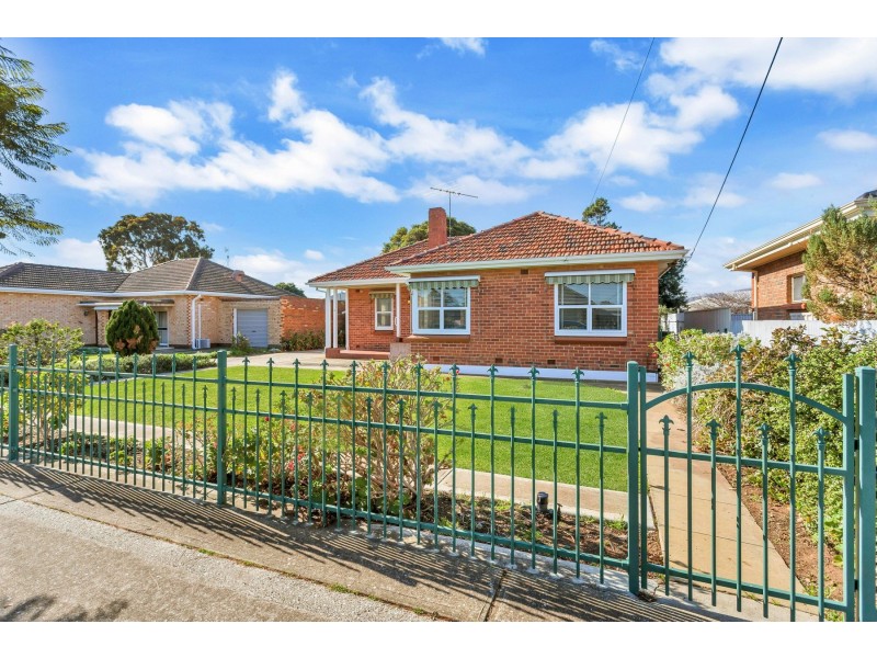 2 Starr Street, Findon SA 5023