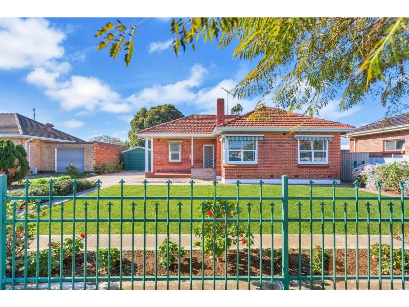 2 Starr Street, Findon SA 5023