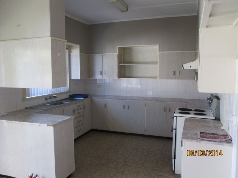 10 Binburra Avenue, Toowoon Bay NSW 2261