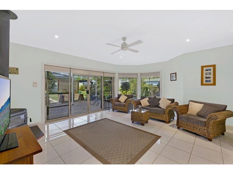 68 Ocean View Road, Gorokan NSW 2263