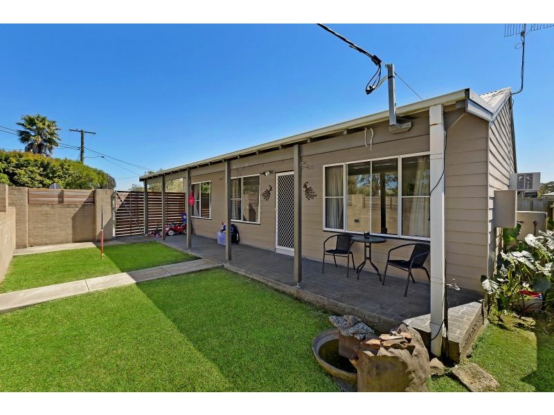 21 Robson Avenue, Gorokan NSW 2263