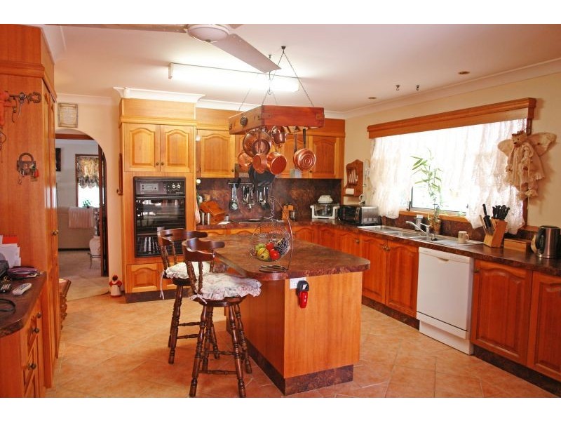 52 Panonia Road, Wyong NSW 2259