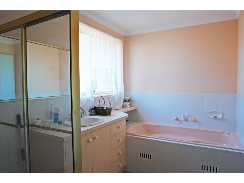 204 Pollock Avenue, Wyong NSW 2259