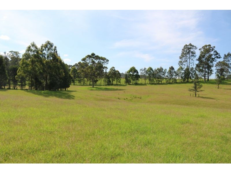 93 Woods Road, Jilliby NSW 2259