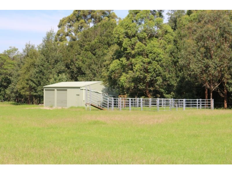 93 Woods Road, Jilliby NSW 2259