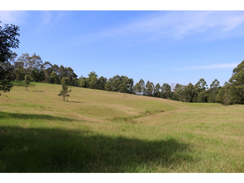 93 Woods Road, Jilliby NSW 2259