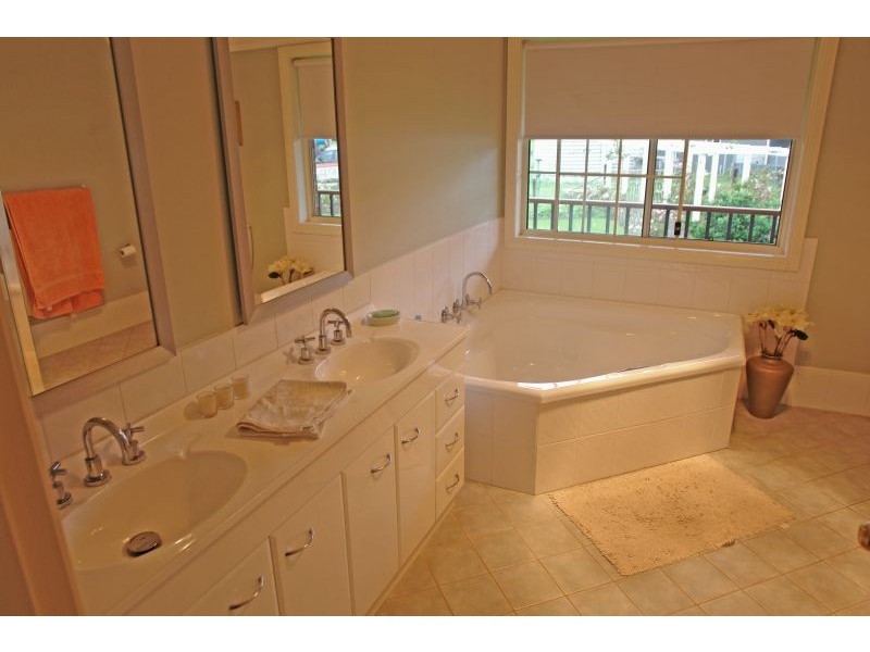 619 Jilliby Road, Jilliby NSW 2259