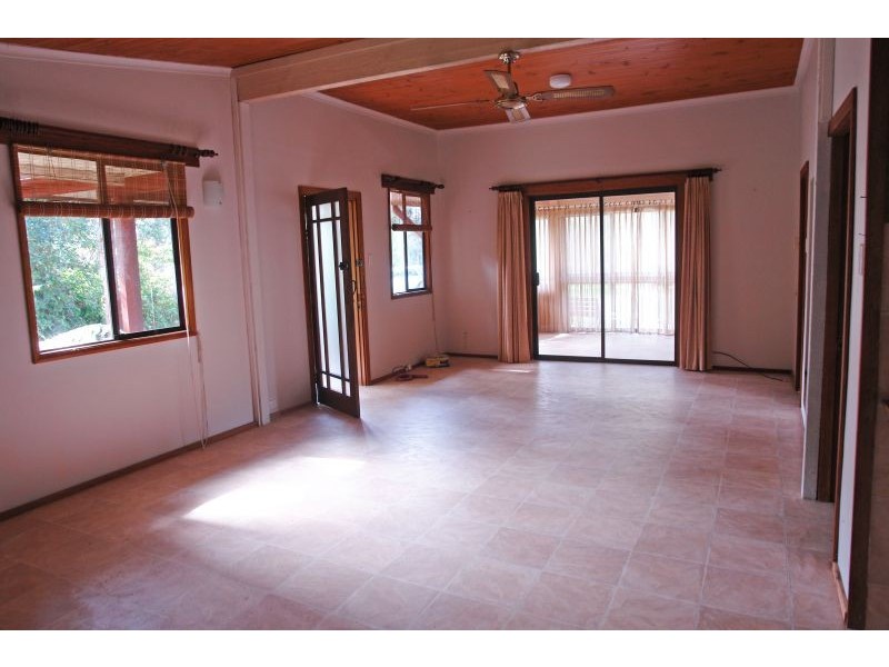 11 South Tacoma Road, Tacoma South NSW 2259