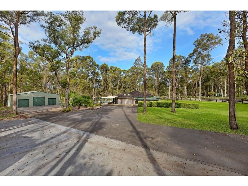 2 Parkridge Drive, Jilliby NSW 2259