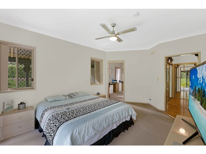 2 Parkridge Drive, Jilliby NSW 2259