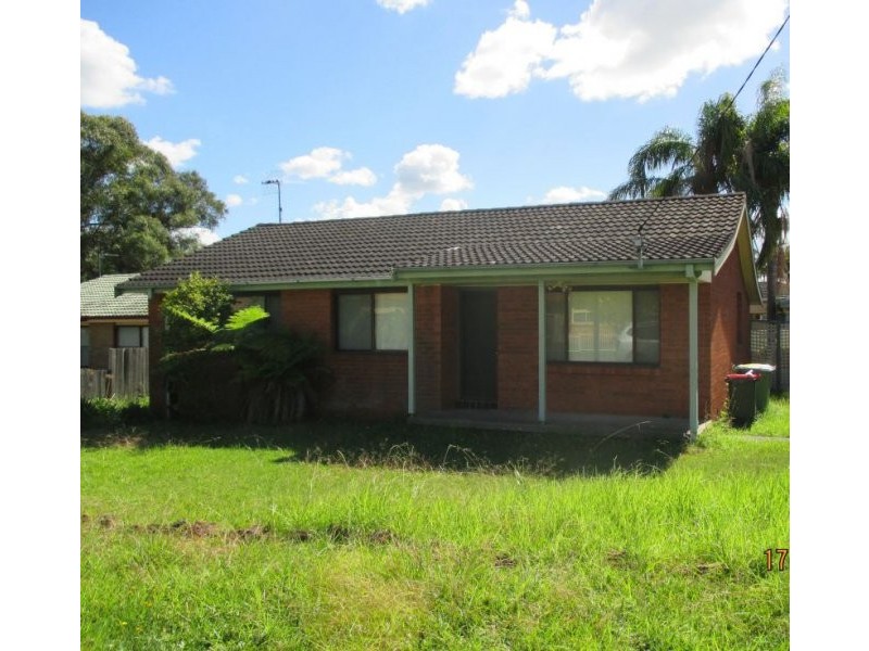 4 Esther Close, Gorokan NSW 2263