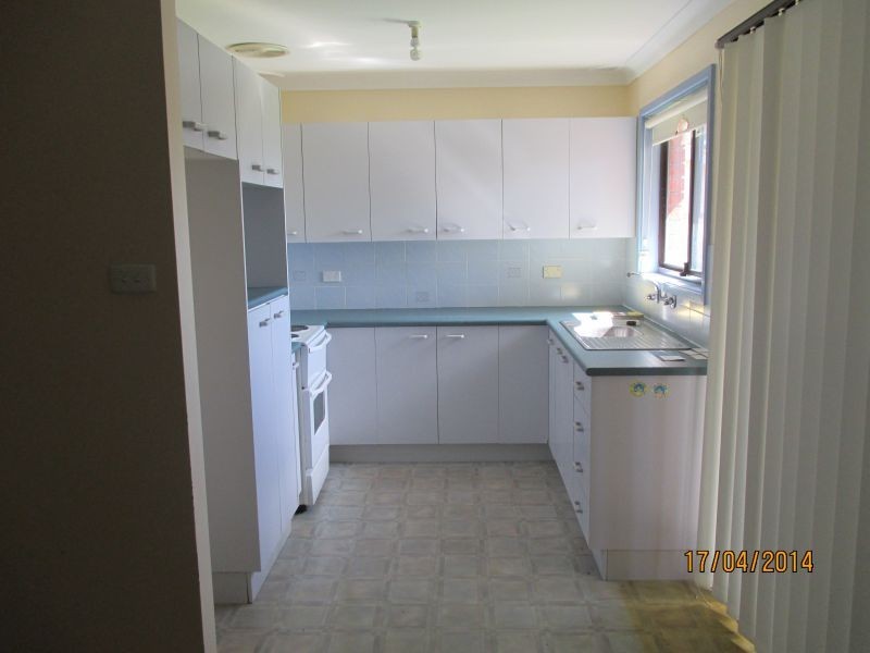 4 Esther Close, Gorokan NSW 2263