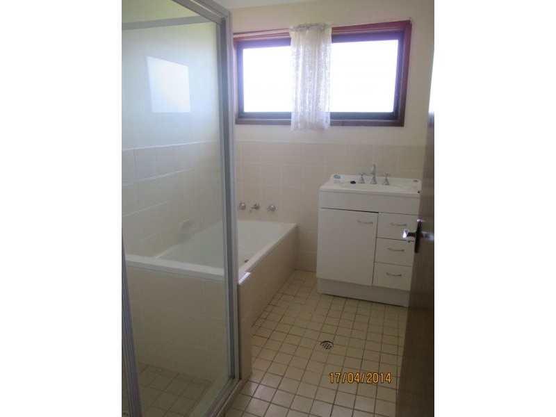 4 Esther Close, Gorokan NSW 2263