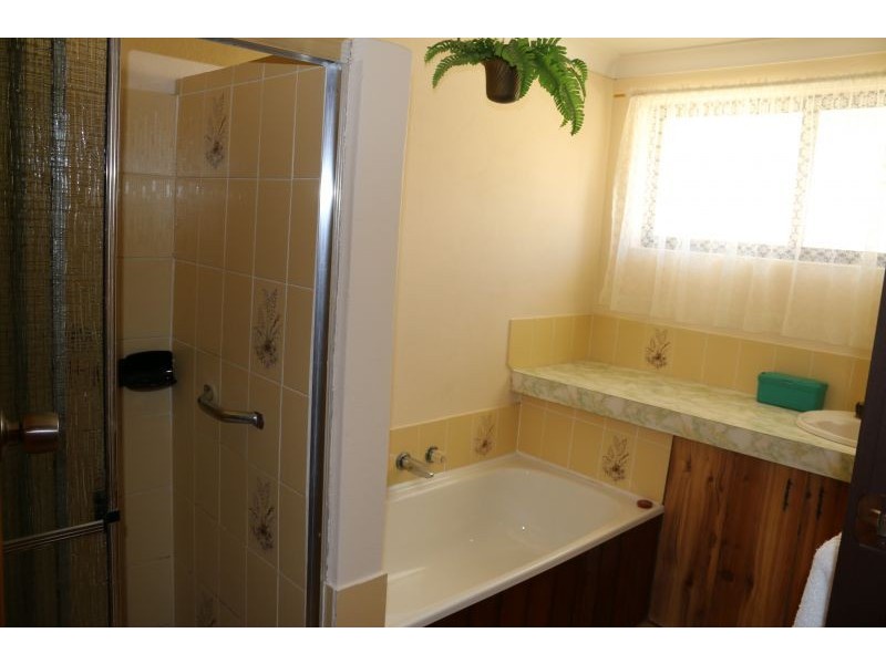 69 Moala Parade, Charmhaven NSW 2263