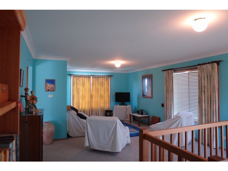 74 Hillcrest Avenue, Tacoma NSW 2259