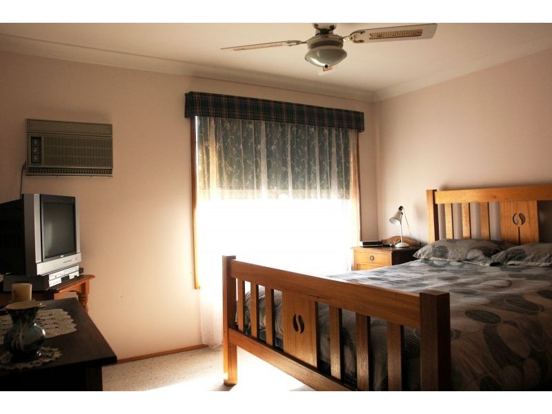 74 Hillcrest Avenue, Tacoma NSW 2259