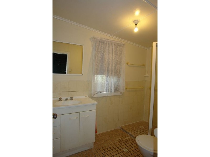 6 Levitt Street, Wyong NSW 2259