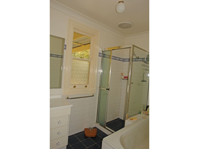 42 Hills Lane, Yarramalong NSW 2259