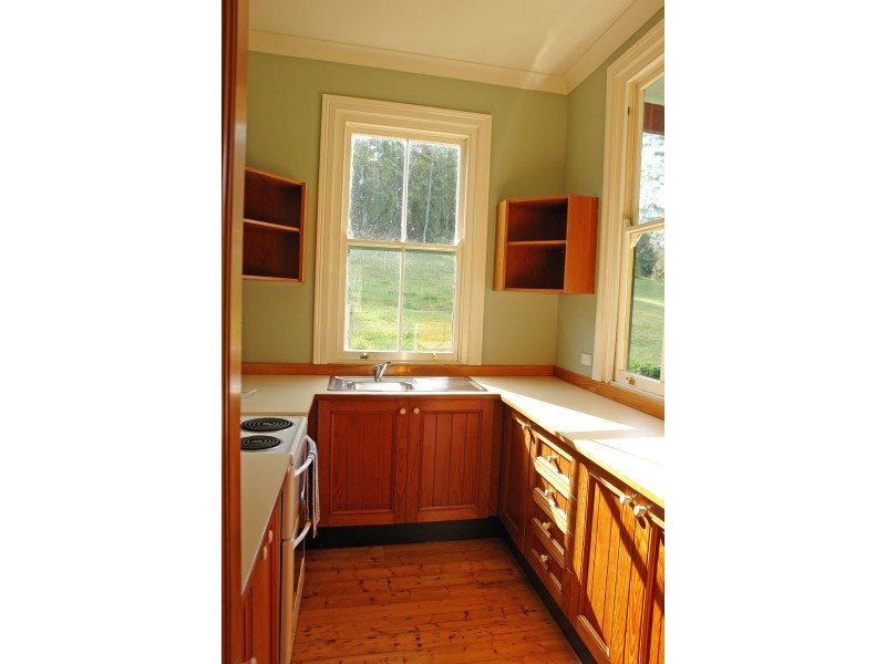 42 Hills Lane, Yarramalong NSW 2259