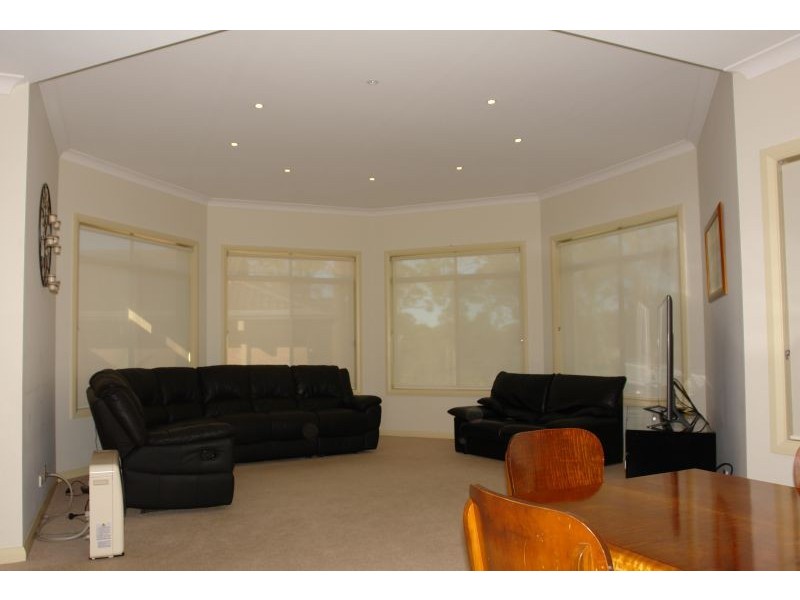 7 Crestwood Road, Jilliby NSW 2259