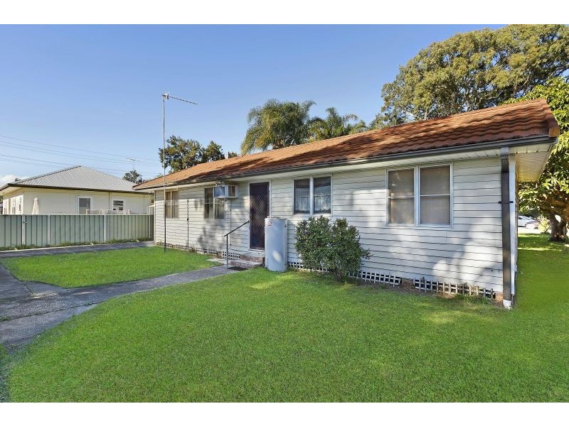 34 Moss Avenue, Toukley NSW 2263