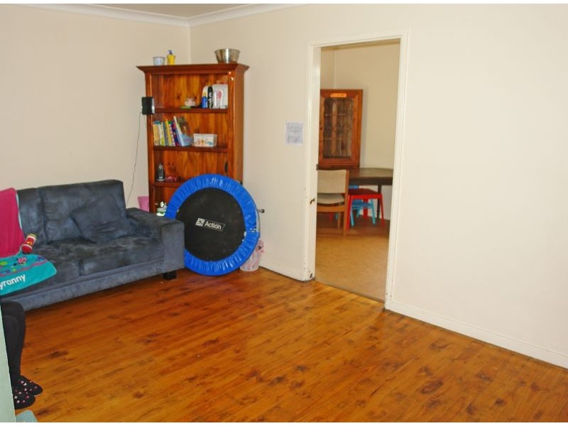 24 Cutler Drive, Wyong NSW 2259