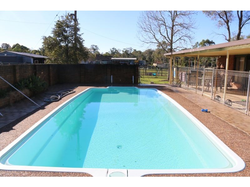 11 Brookfield Close, Jilliby NSW 2259