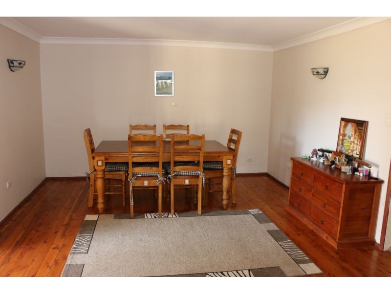 11 Brookfield Close, Jilliby NSW 2259