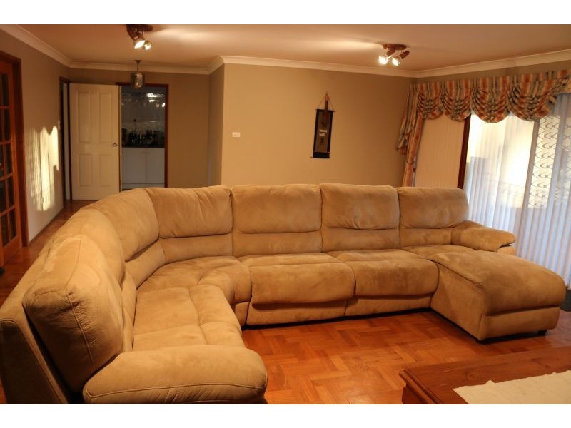 11 Brookfield Close, Jilliby NSW 2259