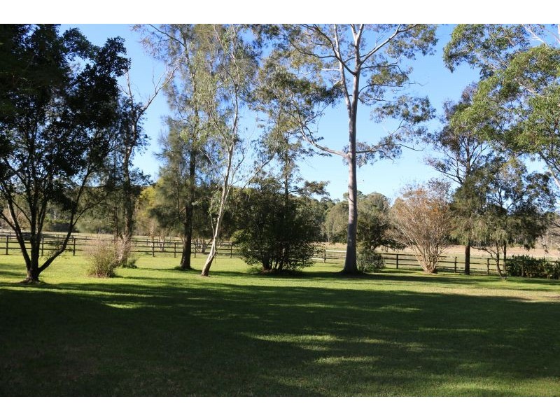 11 Brookfield Close, Jilliby NSW 2259