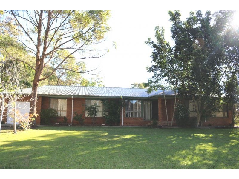 11 Brookfield Close, Jilliby NSW 2259