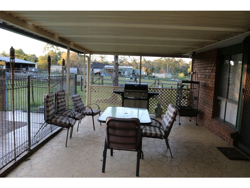 11 Brookfield Close, Jilliby NSW 2259