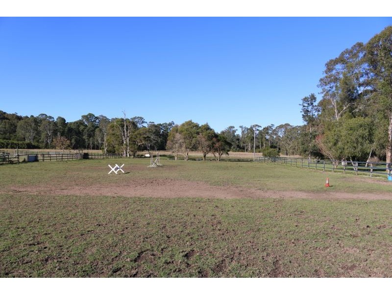 11 Brookfield Close, Jilliby NSW 2259