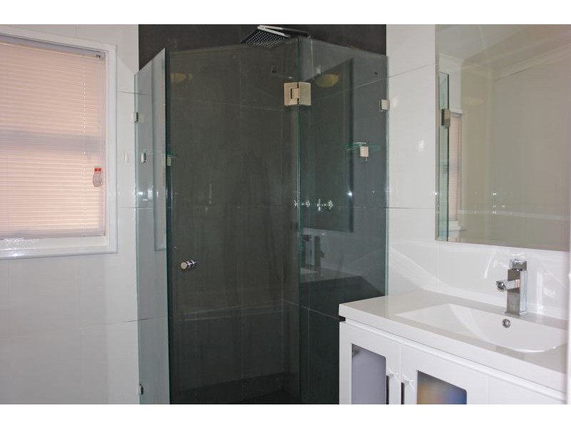 117 Tuggerawong Road, Wyongah NSW 2259