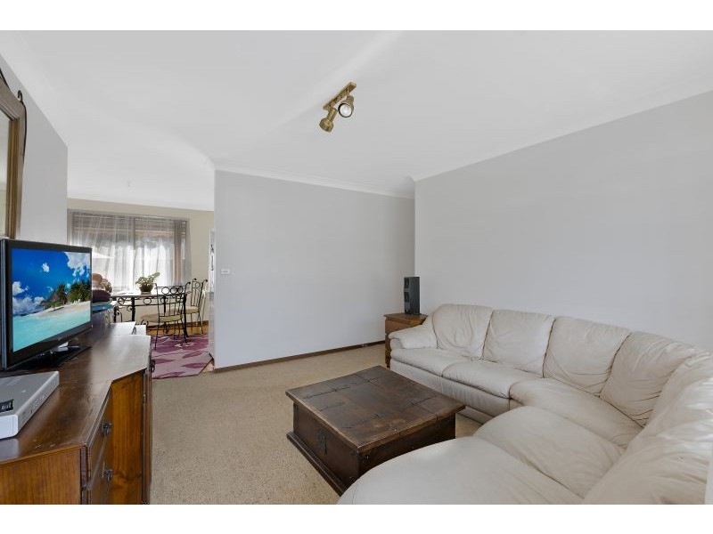 74 Manuka Parade, Gorokan NSW 2263