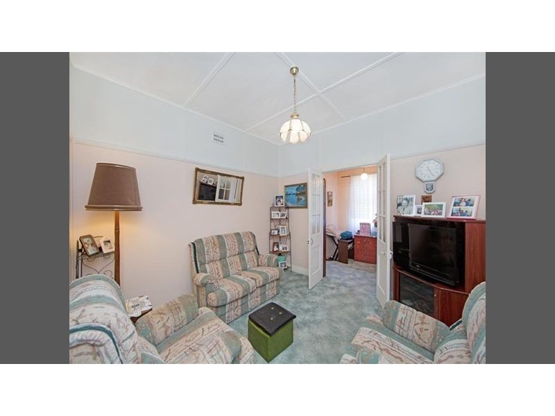 10 Yethonga Avenue, Blue Bay NSW 2261