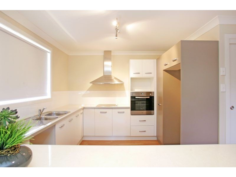 2/44 Goobarabah Avenue, Gorokan NSW 2263