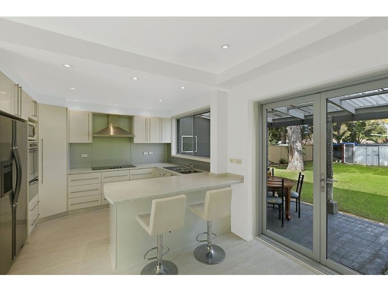 6 Danbury Avenue, Gorokan NSW 2263