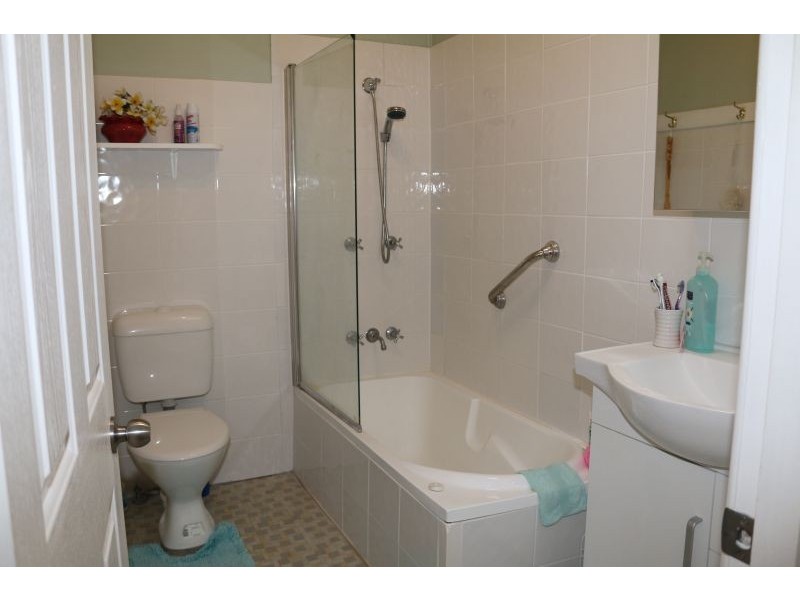 66 Arlington Street, Gorokan NSW 2263