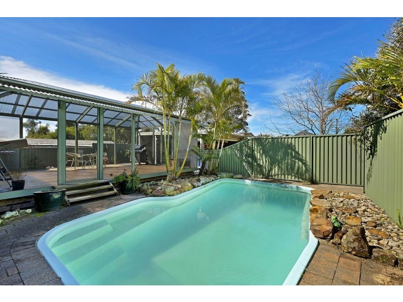 1 Phyllis Avenue, Kanwal NSW 2259