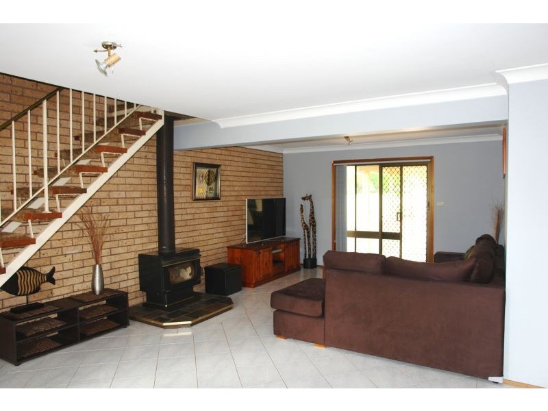 10 Hunter Street, Charmhaven NSW 2263