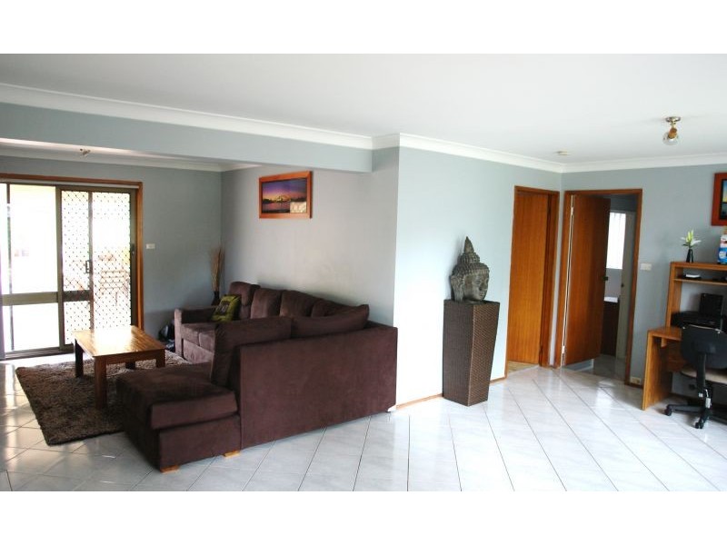 10 Hunter Street, Charmhaven NSW 2263