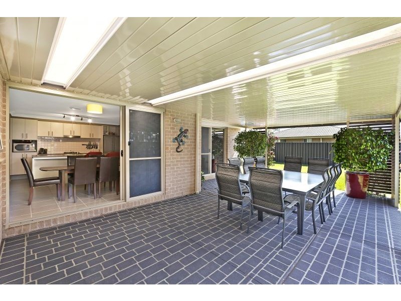 8 Drovers Way, Wadalba NSW 2259