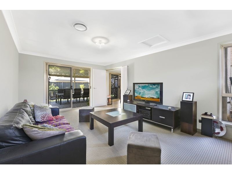 8 Drovers Way, Wadalba NSW 2259